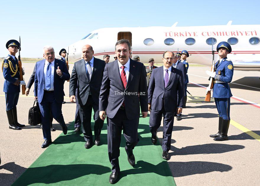 turkish-vice-president-arrives-on-visit-to-azerbaijan-–-azernews.az