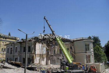 watch:-kyiv-hospital-struck,-a-second-day-of-rescue-efforts