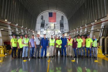 from-one-crew-to-another:-artemis-ii-astronauts-meet-nasa-barge-crew