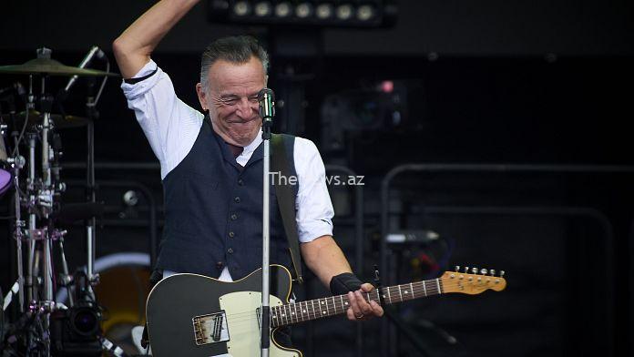 born-to-bank:-bruce-springsteen-is-officially-a-billionaire-according-to-forbes