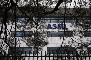 asml:-when-the-chips-are-down,-is-now-a-good-time-to-buy?