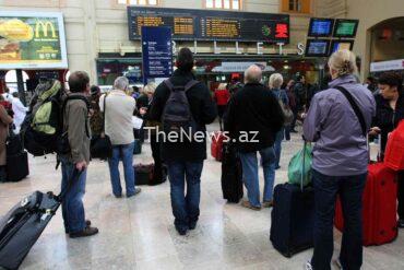 sncf-trains-in-france-at-a-standstill-after-‘massive’-arson-attack:-chaos-for-800,000-travellers