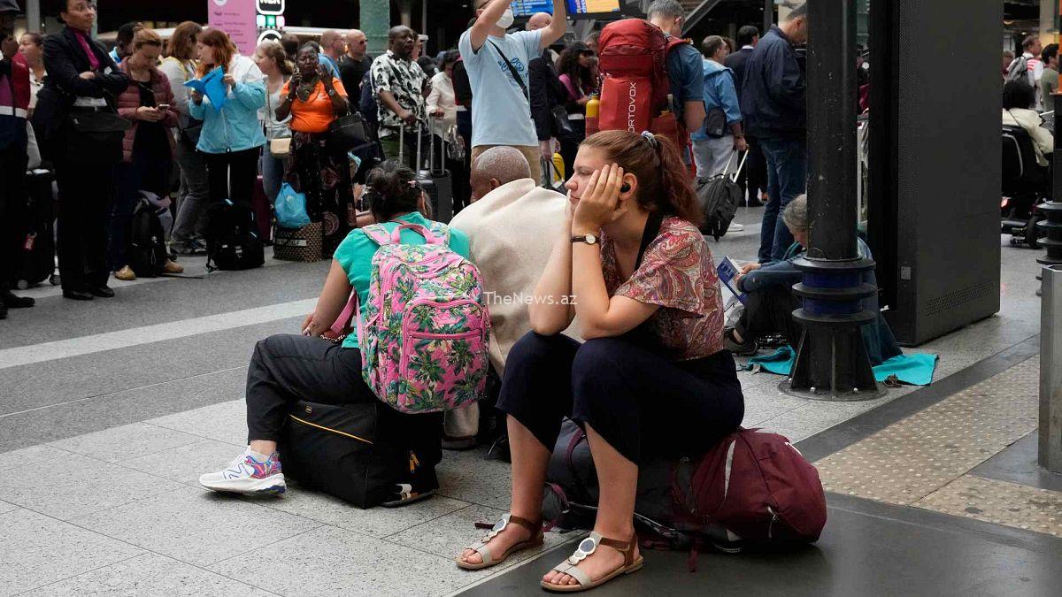sncf-trains-in-france-gradually-resume-after-‘massive’-arson-attack:-chaos-for-800,000-travellers