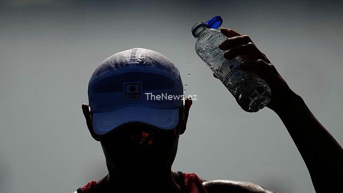 ‘it’s-9,000-degrees’:-olympic-athletes-resort-to-ice-blocks-and-mini-fans-amid-‘crazy’-paris-heat