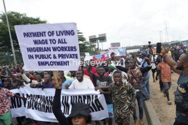 scuffles-at-nigeria-protest-against-worst-cost-of-living-crisis-in-a-generation