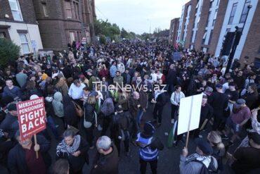 watch:-anti-racism-protesterts-gather-in-london-to-fight-far-right