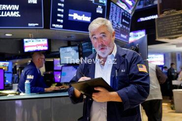 as-stock-prices-fall,-investors-prepare-for-an-autumn-chill